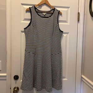 ECI Black and White Sleeveless A-Line Mini Dress